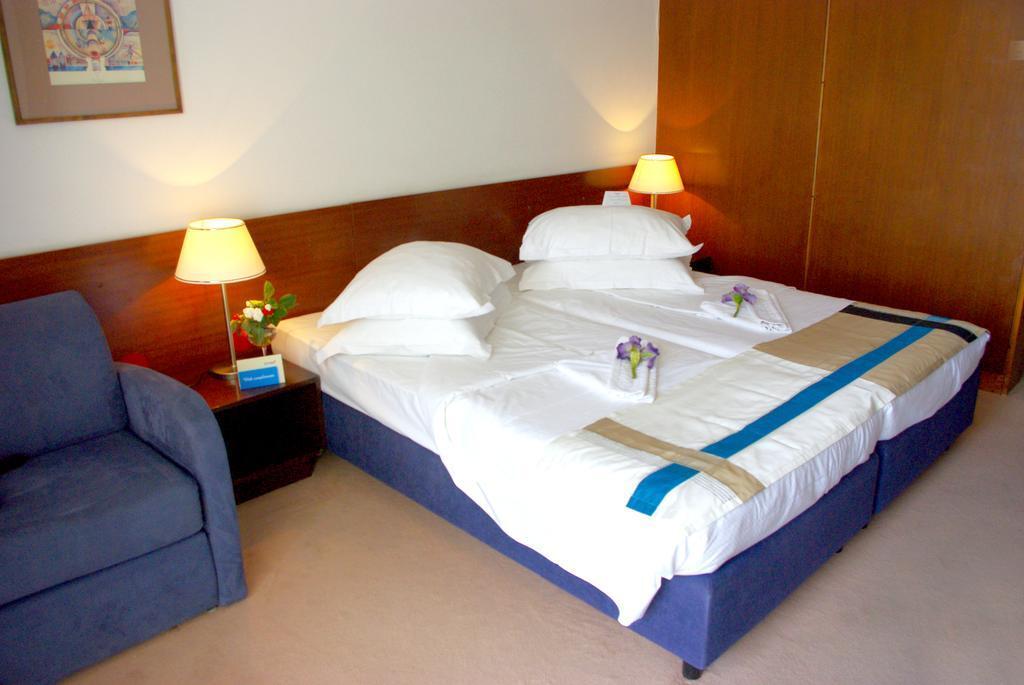 Bluesun Hotel Maestral 브렐라 외부 사진